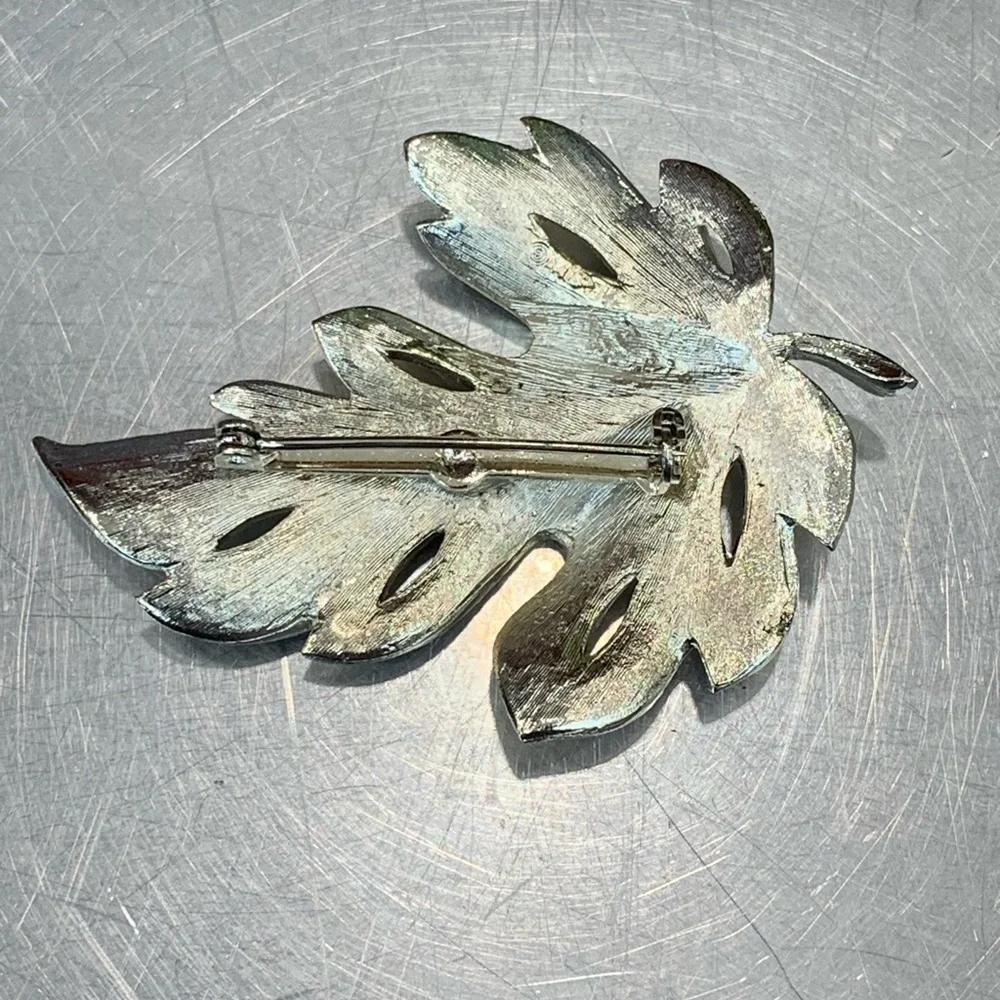 Vintage Signed BSK Leaf Brooch Pin Gold Tone Costume Jewelry